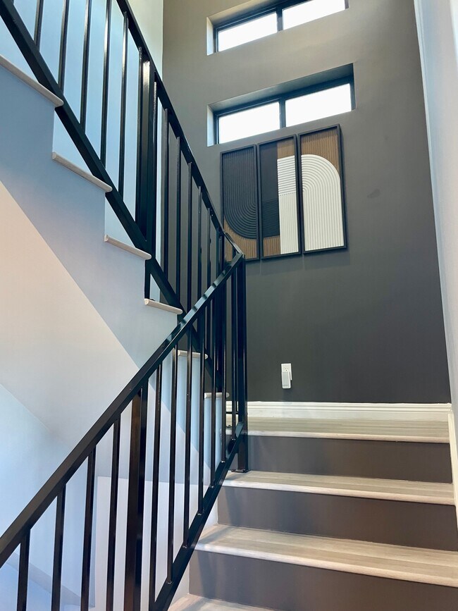 Foto del edificio - 1850 Lees Ave