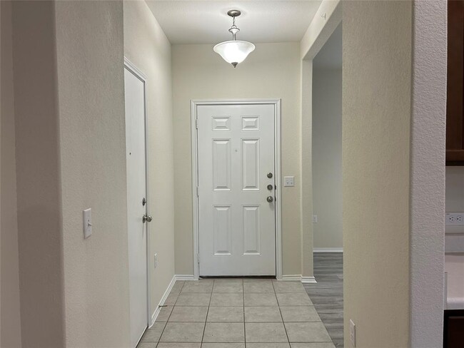 Building Photo - 11717 Eragon Dr