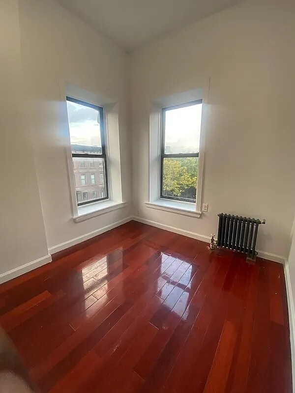 Foto del edificio - 350 Greene Ave