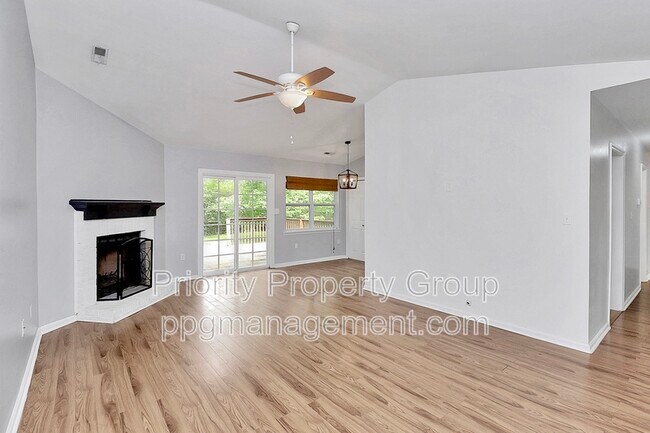 Foto del edificio - 14034 Eden Ct