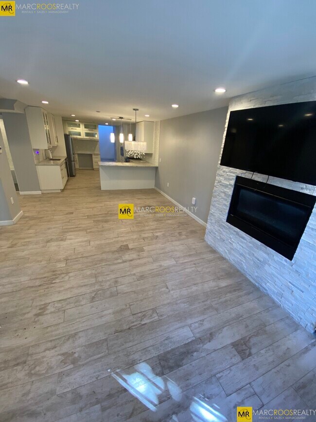 Building Photo - 469 Massachusetts Ave