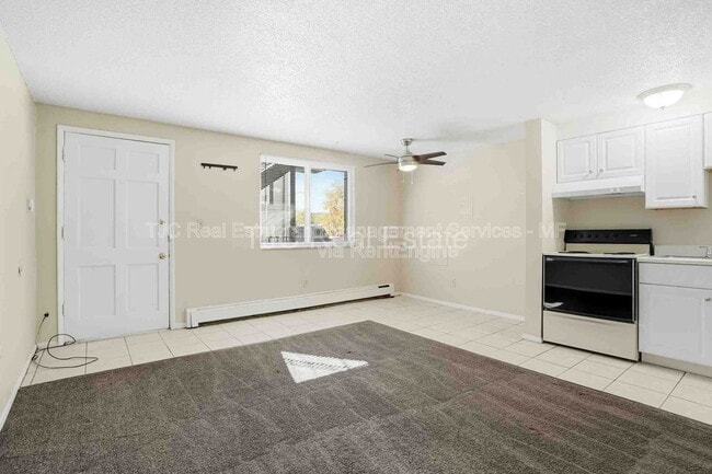 Building Photo - 1138 Corona St