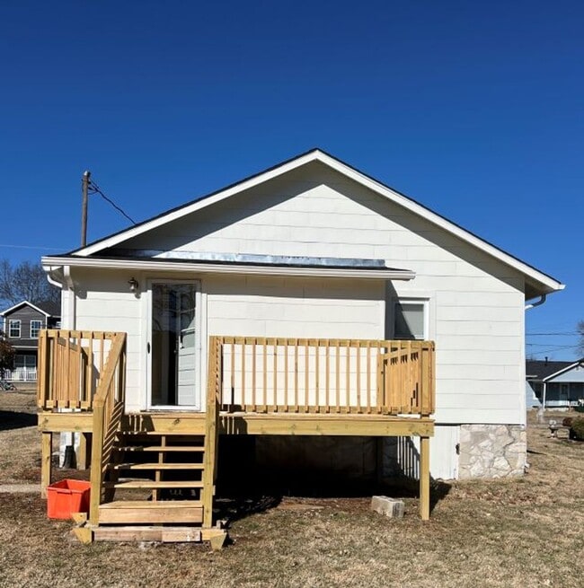 Building Photo - Adorable home in the heart of Bowling Green!