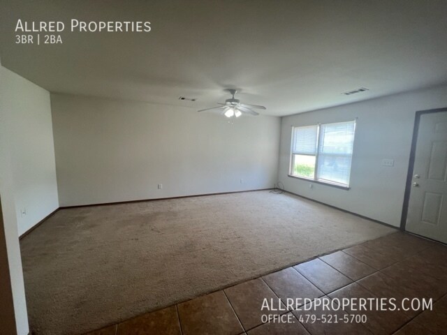 Foto del edificio - 403 E Asher Ct