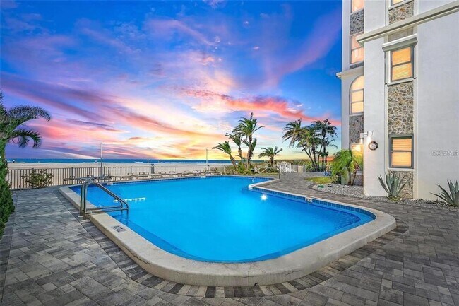 Foto del edificio - 4950 Gulf Blvd