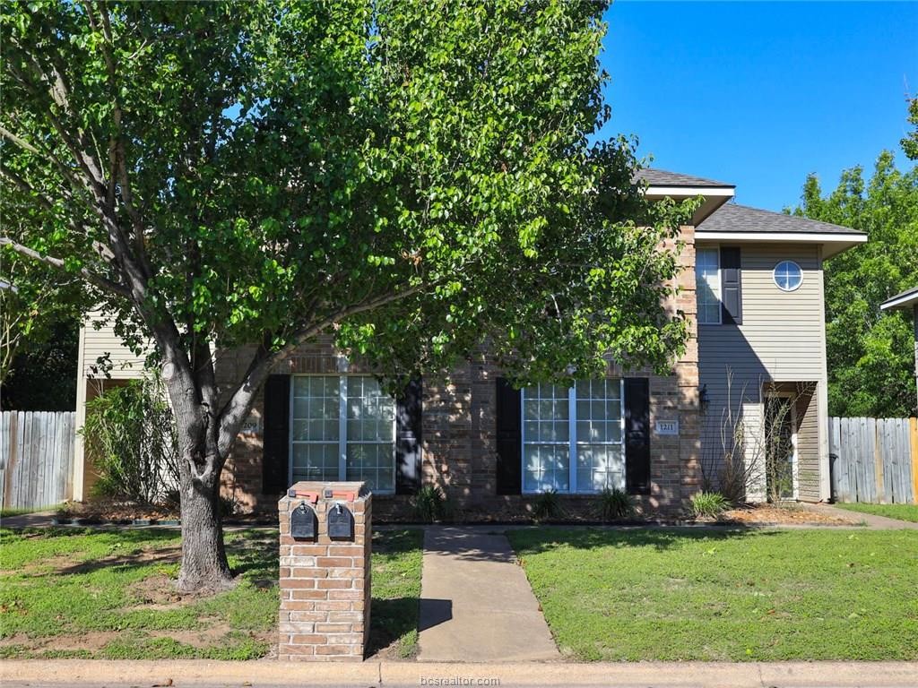 Primary Photo - 1211-1211 Oney Hervey Dr