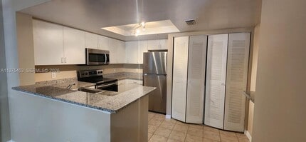 Building Photo - 4151 N Haverhill Rd