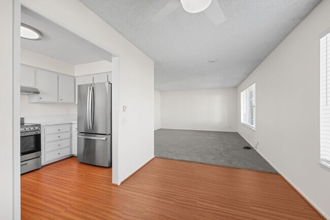 Foto del edificio - Wonderful Location & Value in Oceana 55+ Community