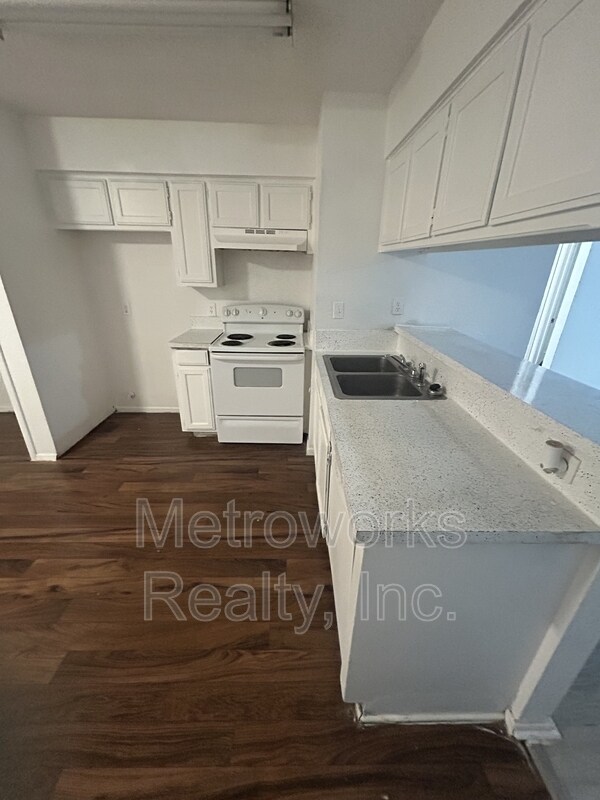 Building Photo - 105 Pine Meadow Dr