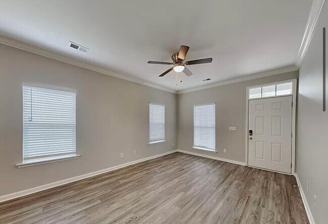 Building Photo - 218 Chestnut Oak Ln