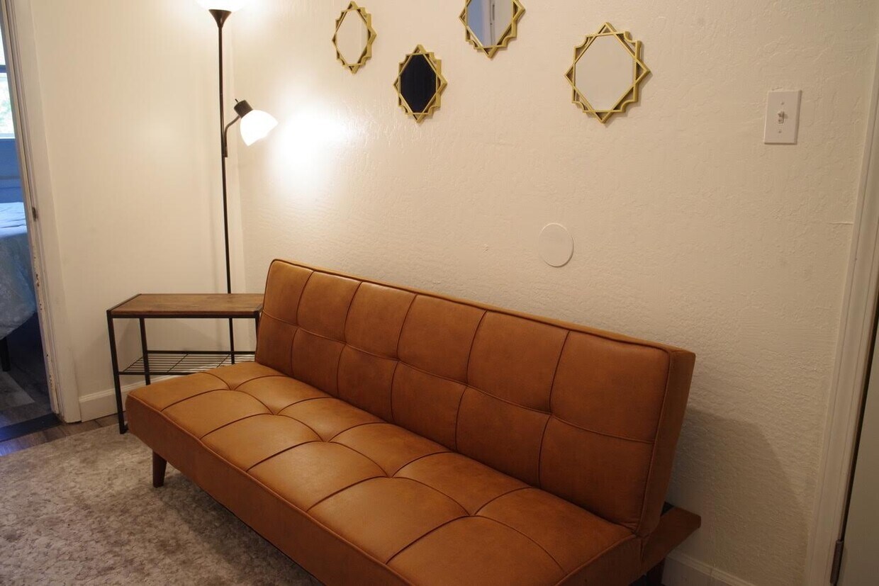 244 N Cedar St, Galesburg, IL 61401 House Rental in Galesburg, IL