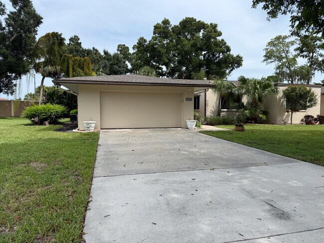 Building Photo - 5840 Crabwood Ct