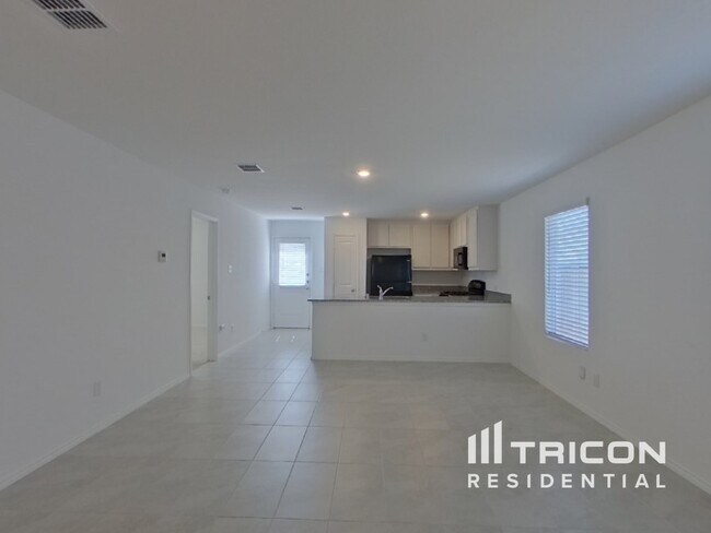 Building Photo - 3329 Turkey Trot Ln
