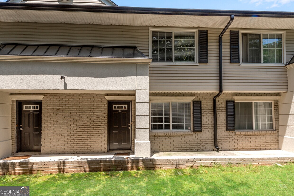 Foto principal - 6940 Roswell Rd