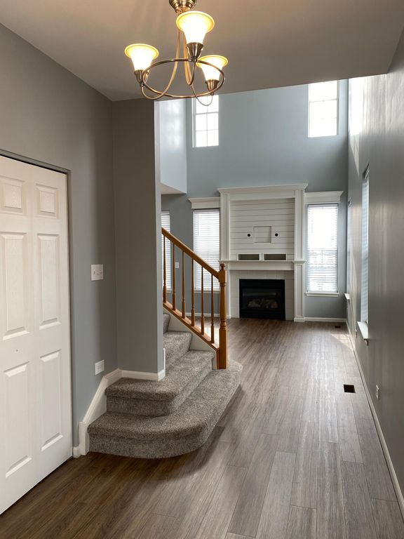 Foto del edificio - 2202 Claremont Ln