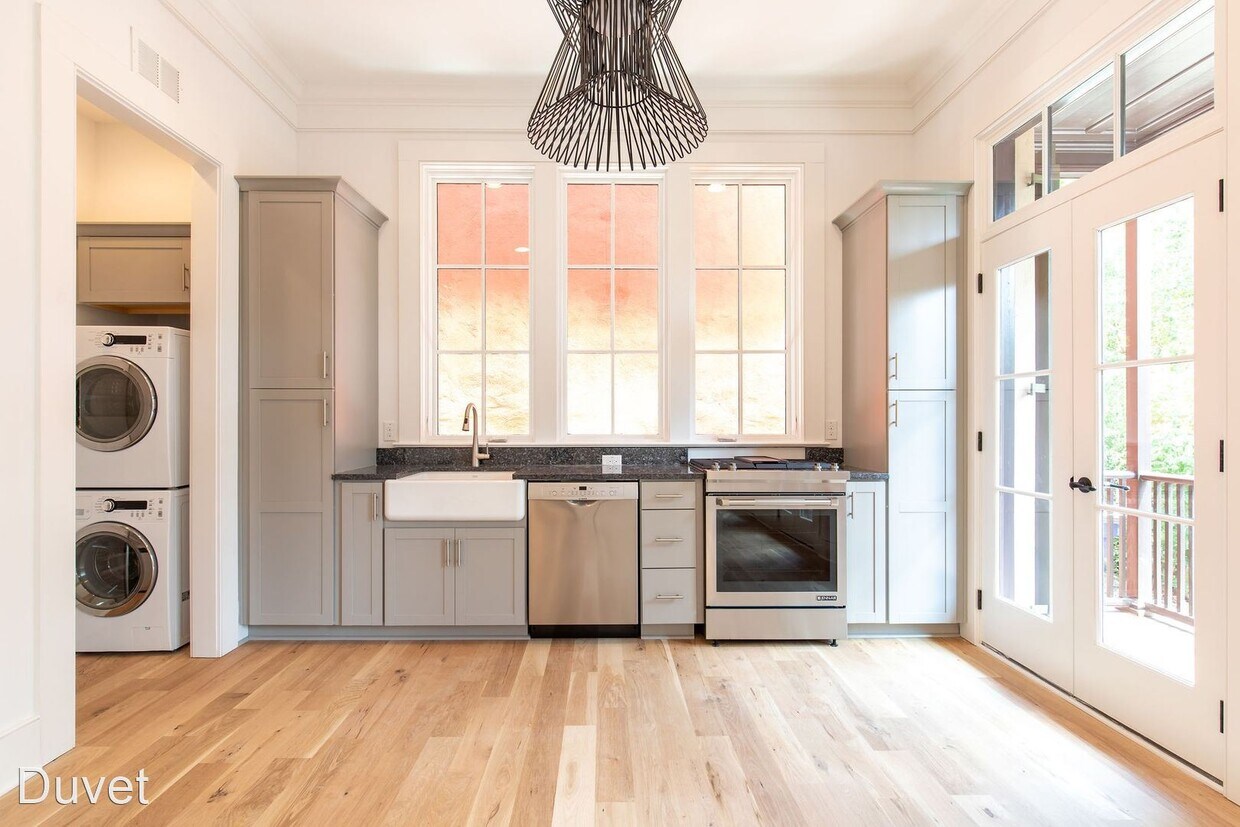 16 Catfiddle St, Charleston, SC 29403 House Rental in Charleston, SC