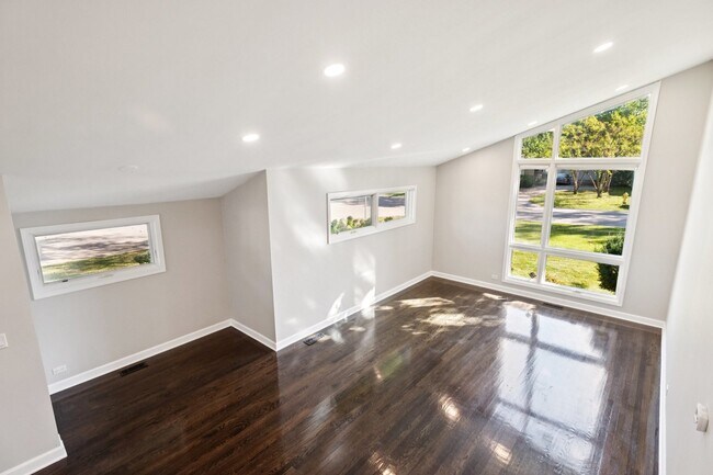Foto del edificio - 1321 Heatherfield Ln