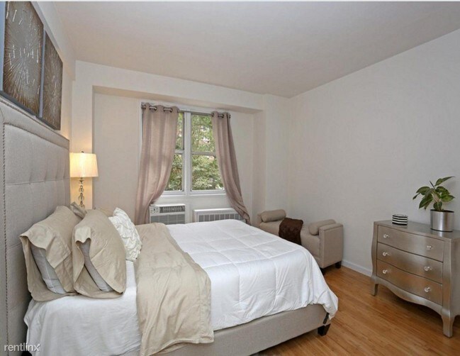 Foto del edificio - 42 W 138th St