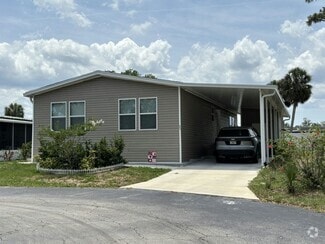 Building Photo - 11 Coach House Ct
