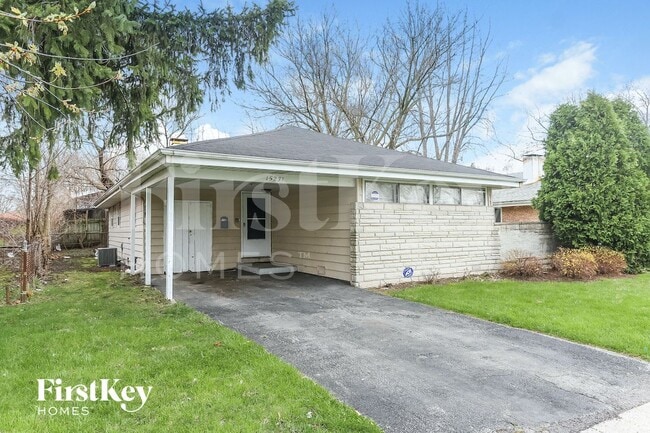 Foto del edificio - 15231 Hastings Dr