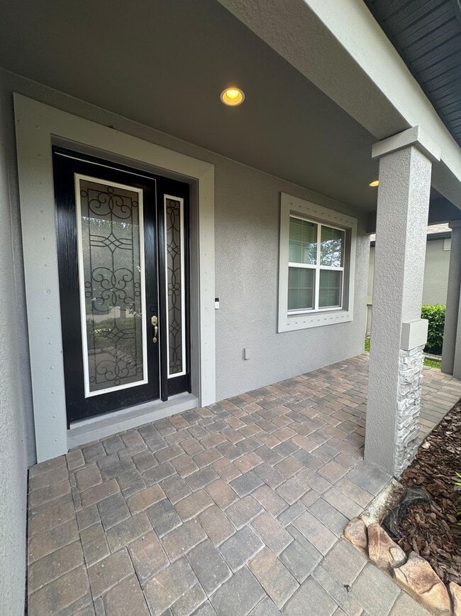 Foto del edificio - Spacious 5-Bedroom Riverview Home
