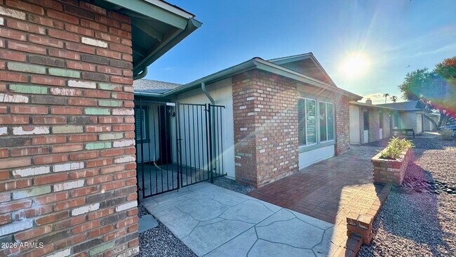 Building Photo - 4222 E Winnetka Dr