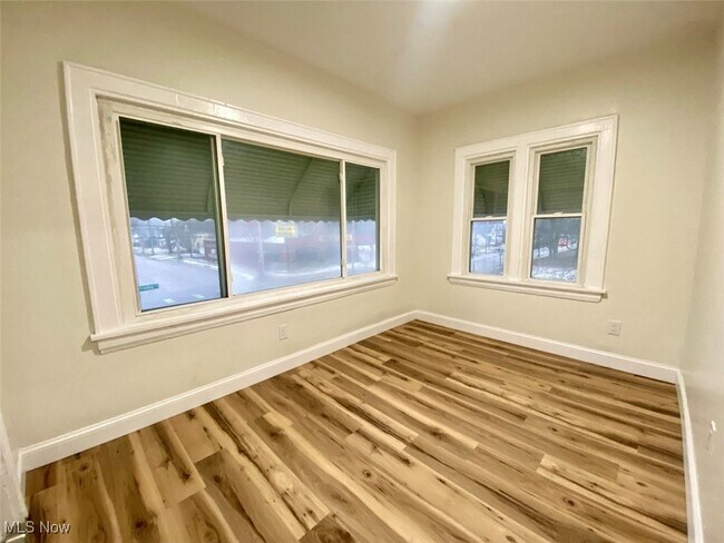 Foto del edificio - 884 Copley Rd