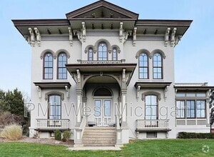 Building Photo - 44 Lafayette Ave NE