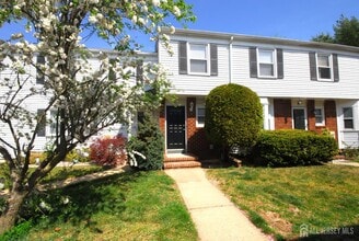 Building Photo - 21 Rosewood Ct