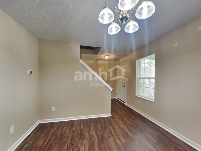 Foto del edificio - 3149 Kelsey Cir
