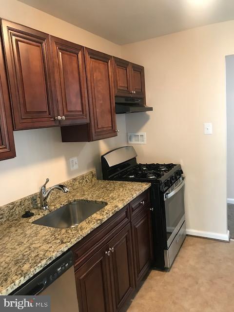 Building Photo - 7110 Donnell Pl