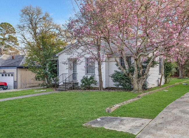 Building Photo - 1607 W 17th St