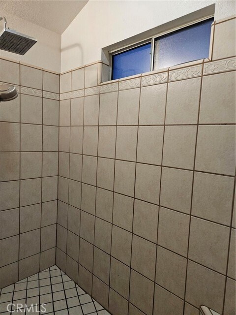 Foto del edificio - 12252 Custer St