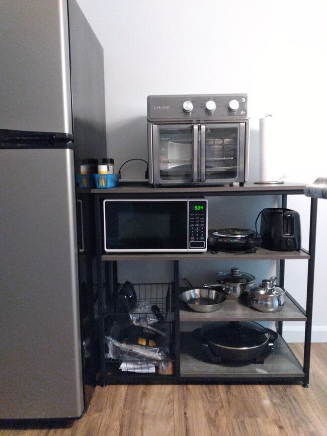 Building Photo - 1180 17th St NE