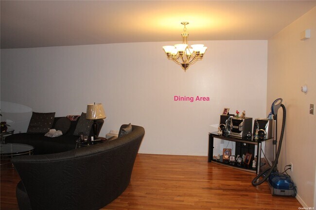 Foto del edificio - 94-35 103rd Ave