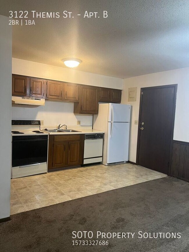 Building Photo - 2BD/1BA Pet Friendly Apartment
