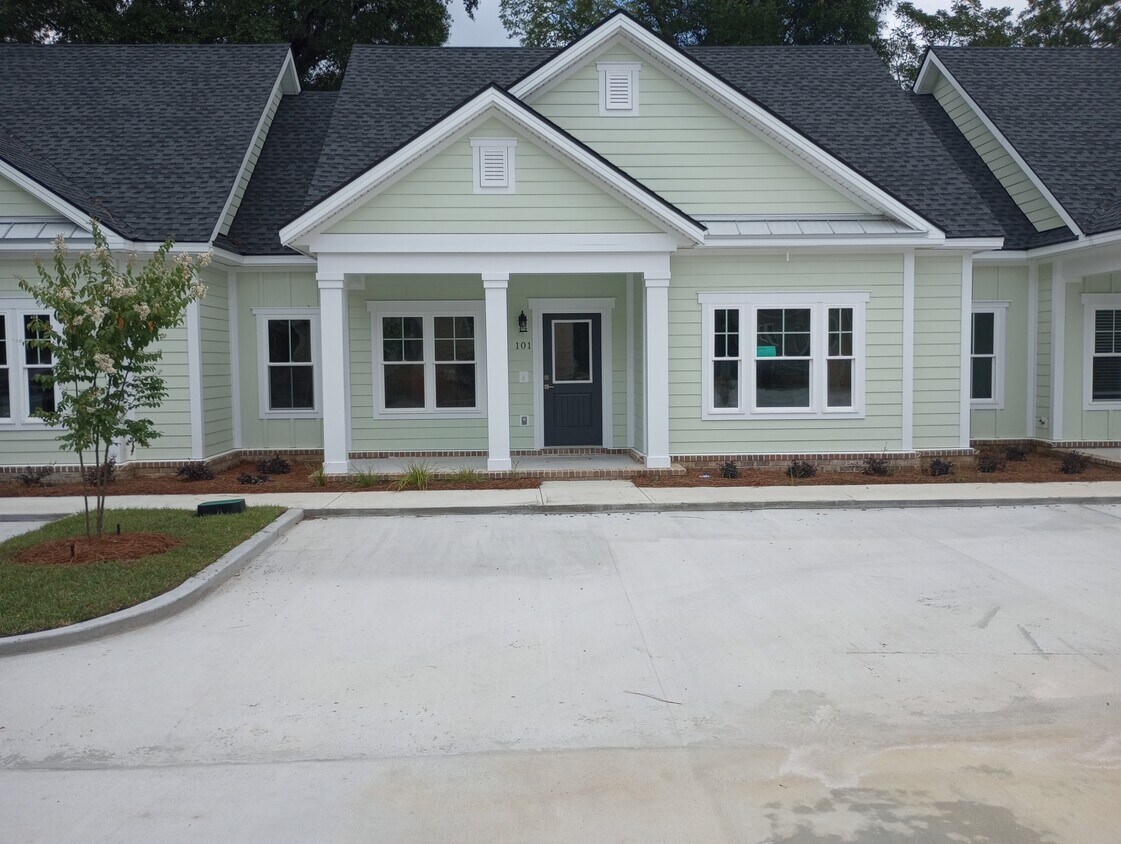 101 Broad St, Statesboro, GA 30458 Townhome Rentals in Statesboro GA