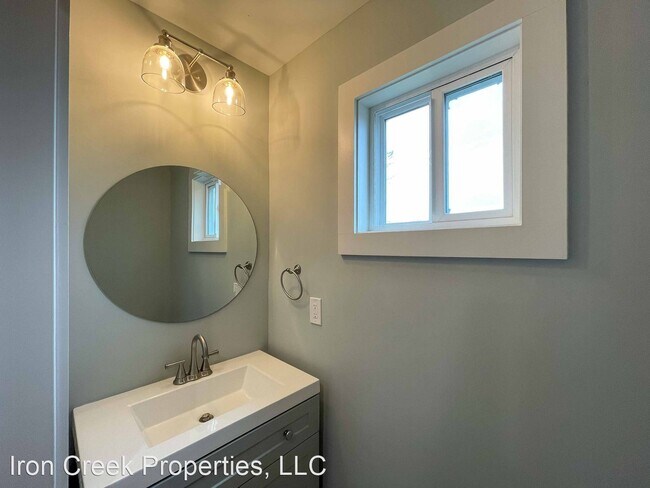 Foto del edificio - 2 br, 1.5 bath House - 57 W. Cascade Street