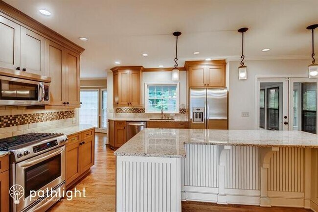 Building Photo - 545 Wayt Rd, Roswell, GA, 30076