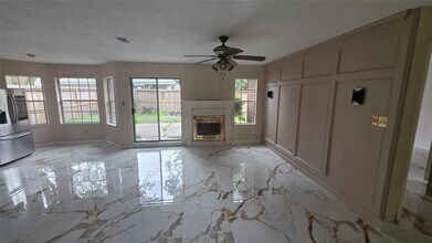 Building Photo - 15207 Pebble Lake Dr