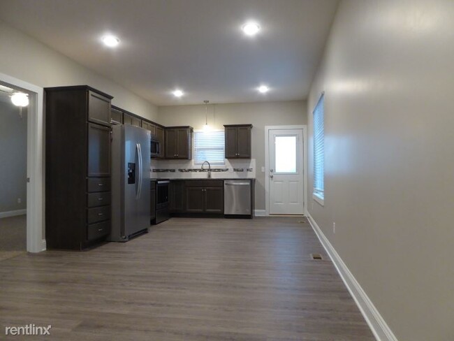 Building Photo - 2136 E Village Estates Ct