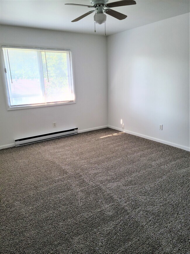 Foto del edificio - 6480 Evergreen Ave