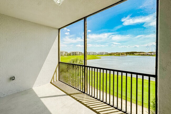 Foto del edificio - 5583 Double Eagle Cir