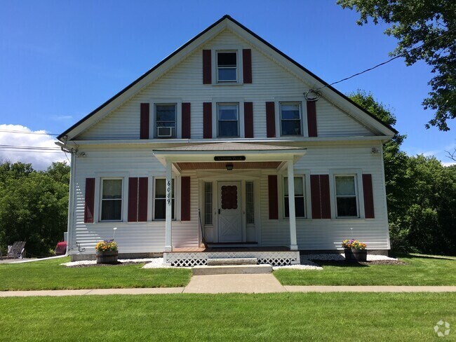 Building Photo - 6089 Memorial Dr