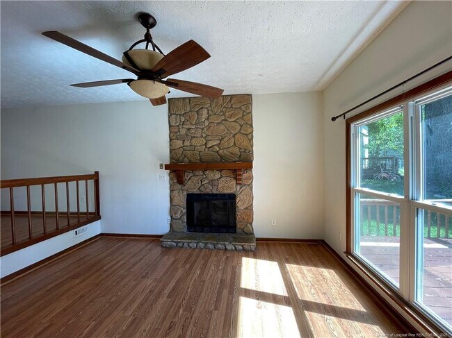 Building Photo - 404 Adger Ct
