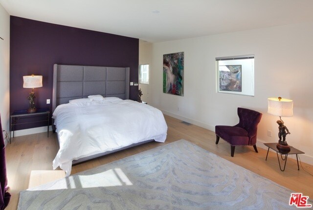 Building Photo - 933 Centinela Ave