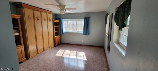 Foto del edificio - 14 Foothill Ln