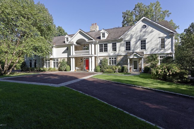 Building Photo - 7 bedroom in Greenwich CT 06830