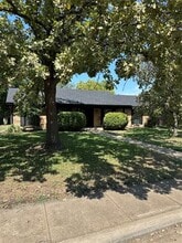 Building Photo - 1631 Centenary Dr