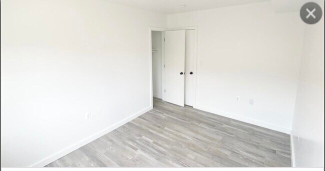 Building Photo - 4609 Quarles St NE